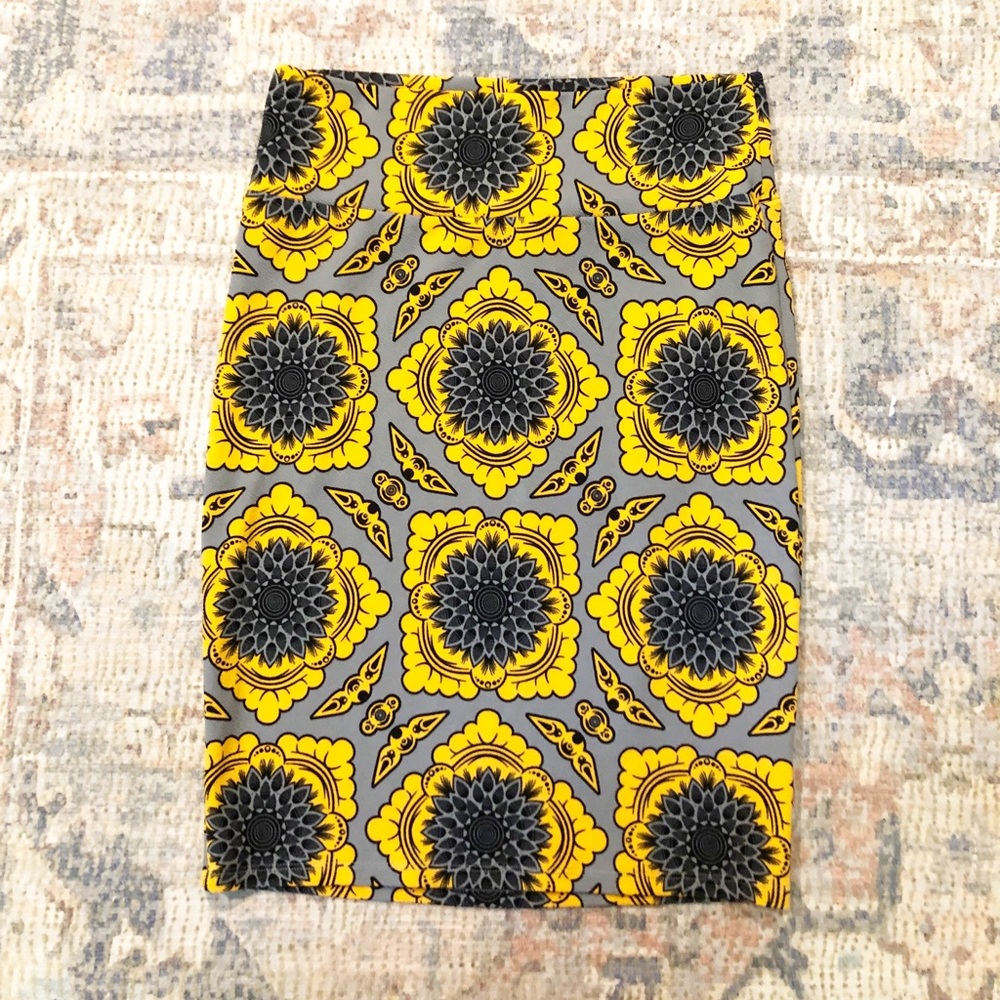 Lularoe Skirt Gray Yellow M
